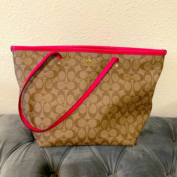 Coach Handbags - Coach - tote bag